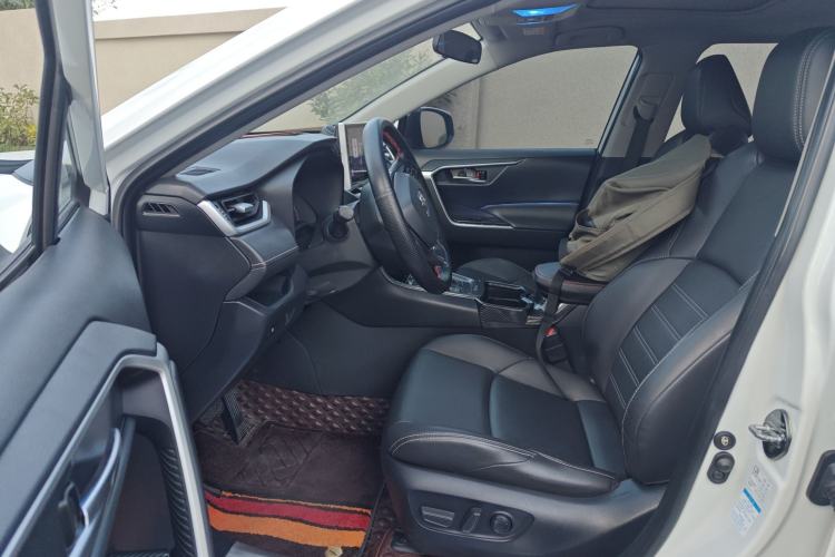 Used Toyota Wildlander 2020 Dual-Motor 2.5L E-CVT Four-Wheel Drive Luxury Edition
