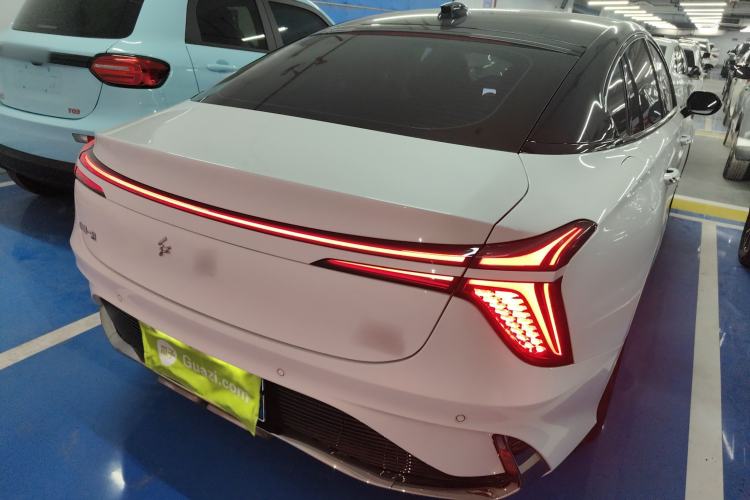 Used Hongqi H6 2024 2.0T ZhiMei Edition
