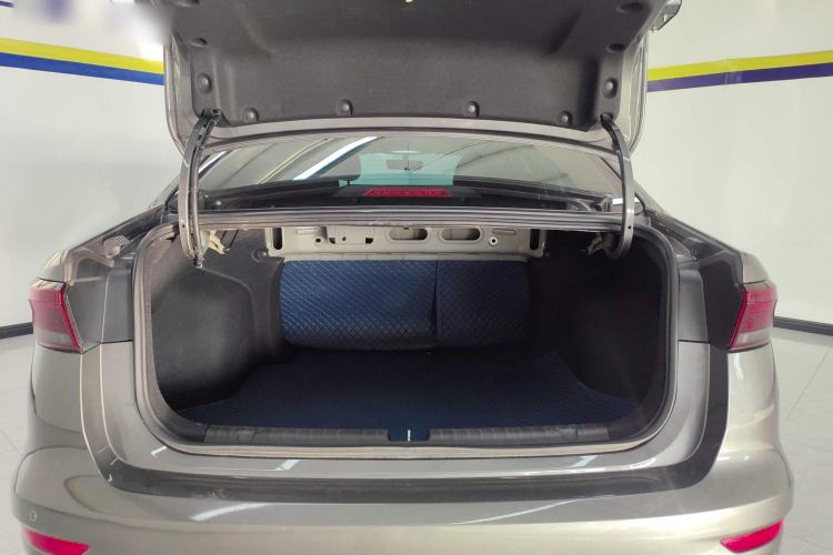 Used Geely Auto Emgrand 2022 4th Generation 1.5L CVT Flagship Model
