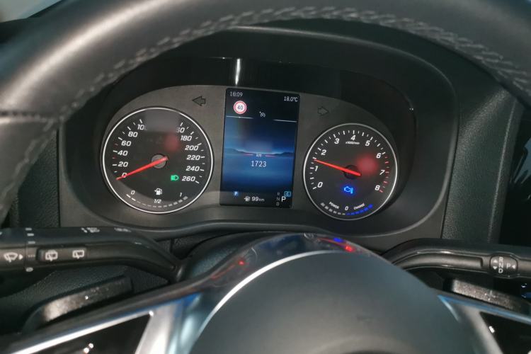 Used Mercedes-Benz Vito 2024 2.0T Business Version 7 Seats