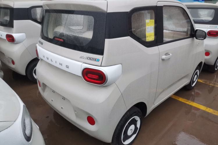 Used Wuling Hongguang MINIEV 2024 3rd Generation 215km Youth Edition

