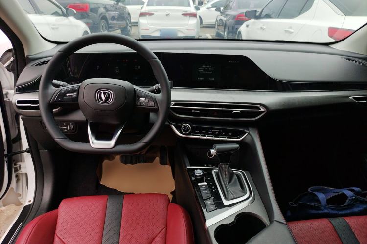 Used Changan Eado 2021 PLUS Blue Whale NE 1.4T GDI DCT Prestige Model
