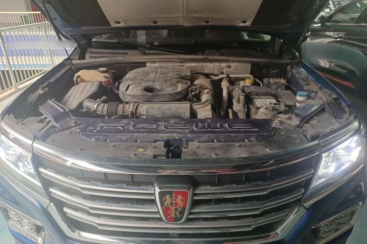 Used Roewe RX8 2018 30T Smart Connectivity Two-Wheel Drive Flagship Edition
