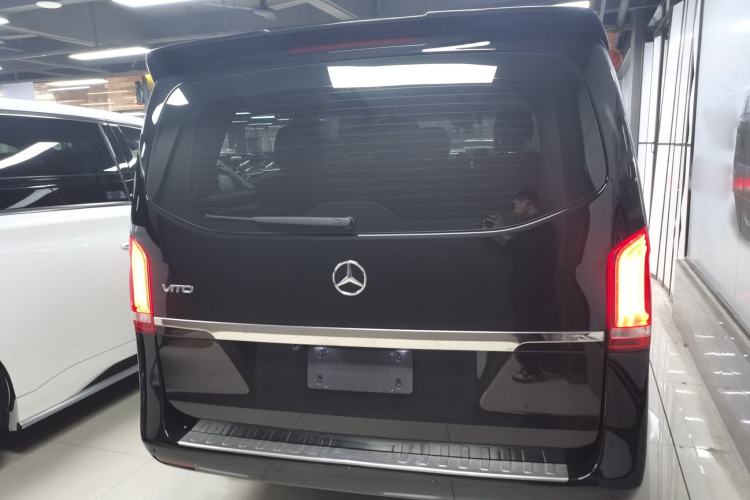 Used Mercedes-Benz Vito 2023 2.0T Elite Version 7 Seats
