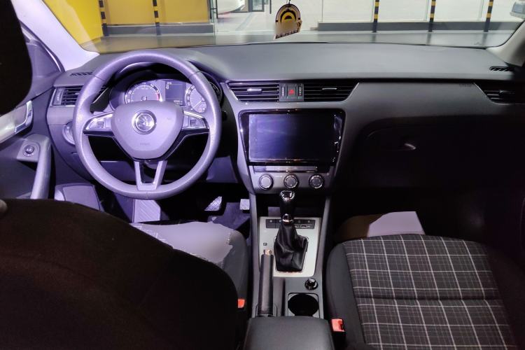 Used Skoda Octavia 2019 1.5L Automatic SmartDrive Comfort Edition China VI Standard
