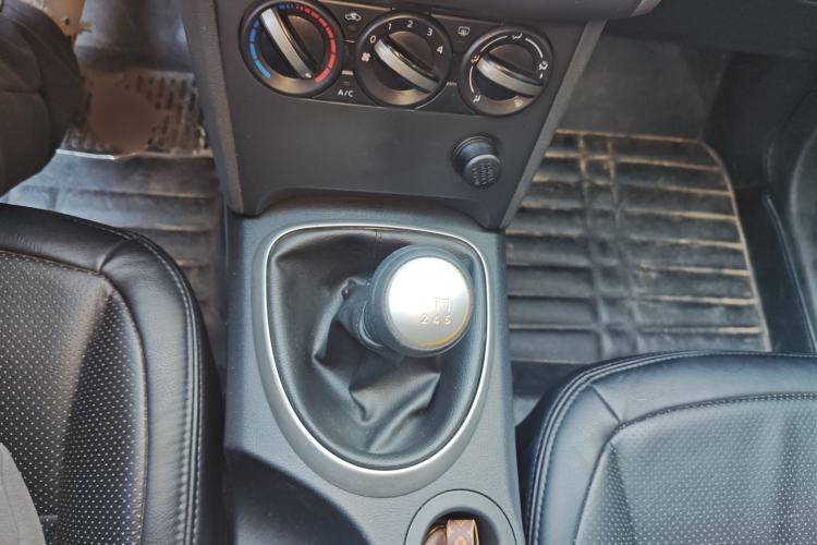 Used Nissan Qashqai 2015 2.0 XL Cool Fire MT 2WD
