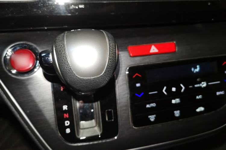 Used Honda Elysion 2016 2.4L Comfort Edition
