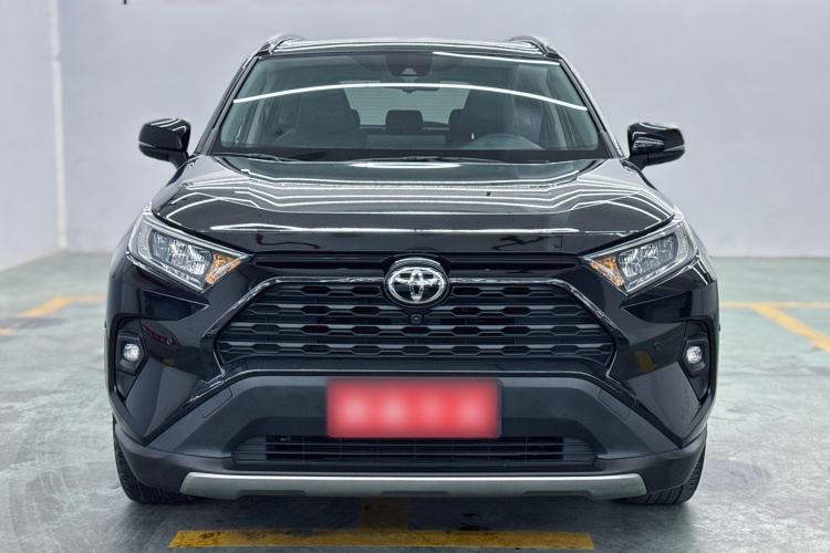 Used Toyota RAV4 2023 2.0L CVT Two-Wheel Drive Fashion Edition
