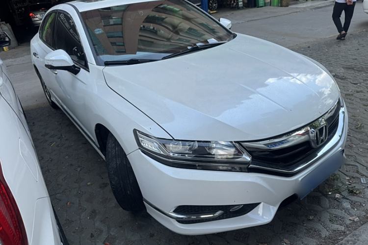 Used Honda Spirior 2015 2.0L Prestige Edition
