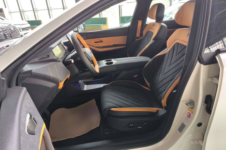 Used  SL03 2025 Extended-Range Sporty Version