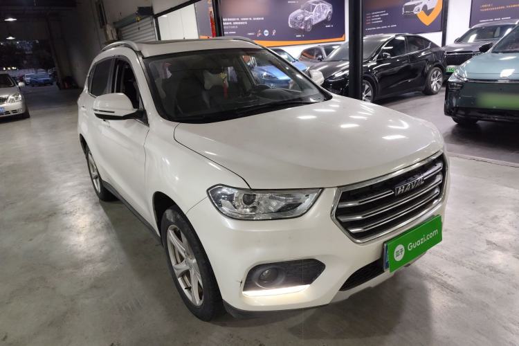 Used Haval H2 2018 Chuanxiang Edition Blue Badge 1.5T Dual-Clutch Two-Wheel Drive Fashionable Model