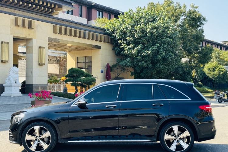 Used Mercedes-Benz GLC 2019 Refreshed GLC 300 L 4MATIC Dynamic Edition
