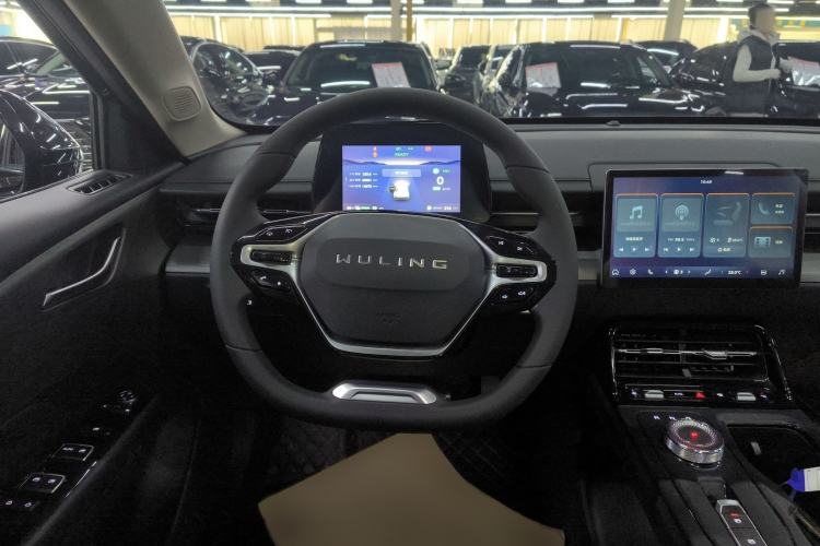 Used Wuling Xingguang 2023 70 Standard Edition
