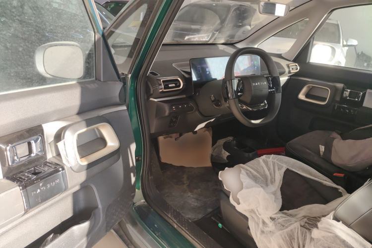 Used Baojun KiWi EV 2023 Edition Strawberry Bear Limited Edition Lithium Iron Phosphate