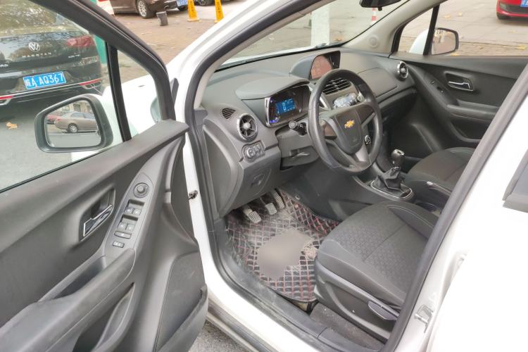 Used Chevrolet Trax 2016 1.4T Manual Two-Wheel Drive Comfort Version with Sunroof