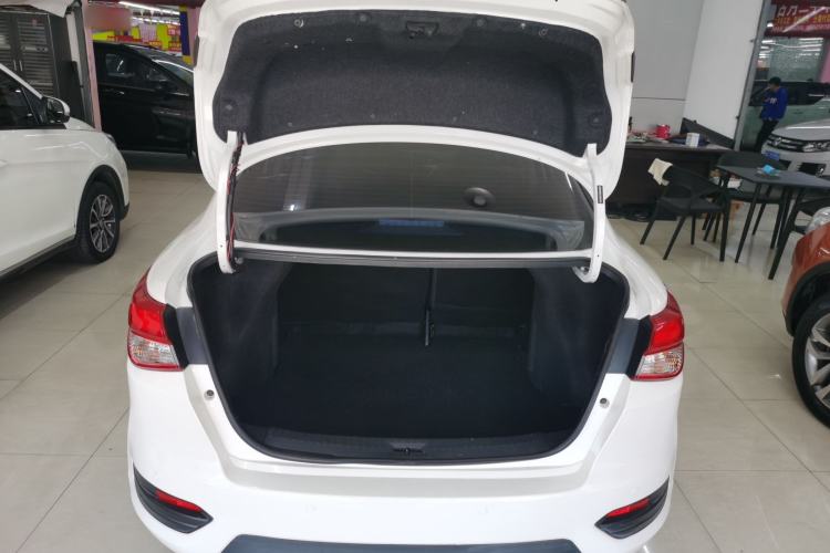 Used Nissan Lannia 2016 1.6L CVT Cool Edition
