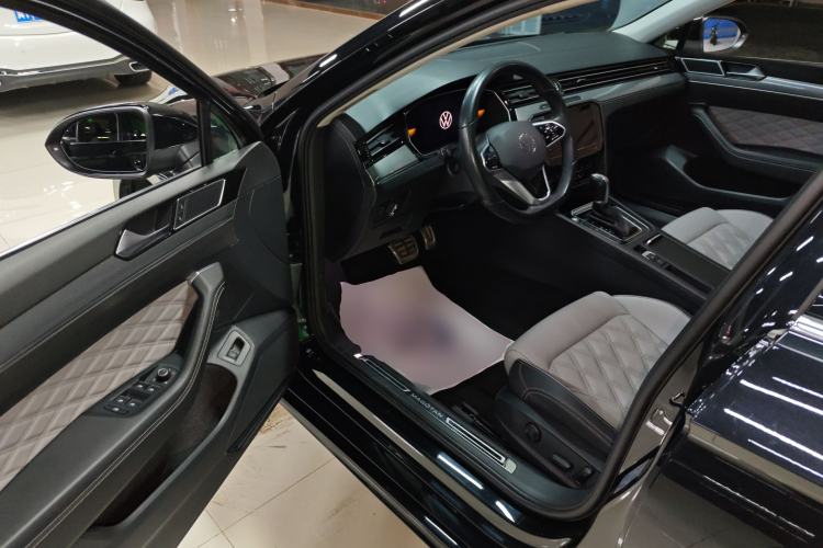 Used Volkswagen Magotan 2023 2 Million Units Limited Edition 280TSI DSG Leading Version