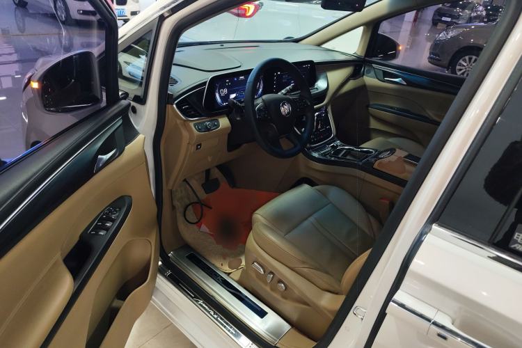 Used Buick GL8 2021 ES Landtrek 653T Luxury Model
