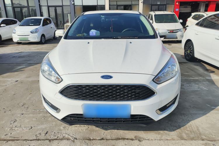 Used Ford Focus 2017 Hatchback 1.6L Automatic Fashion Edition Smart Drive Version
