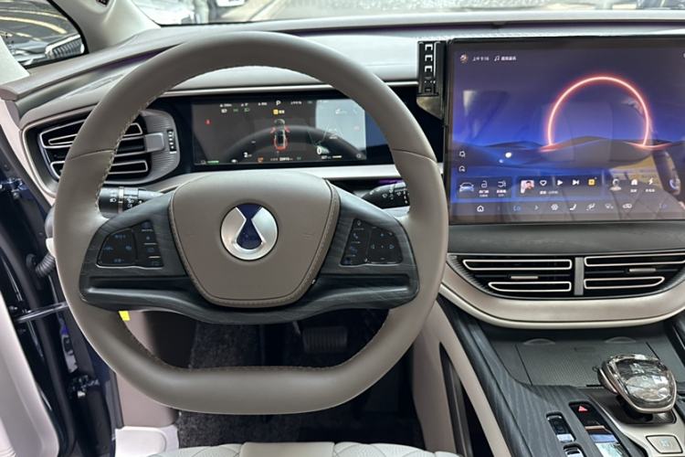 Used Denza D9 2022 DM-i 970 Four-Wheel Drive Flagship Model
