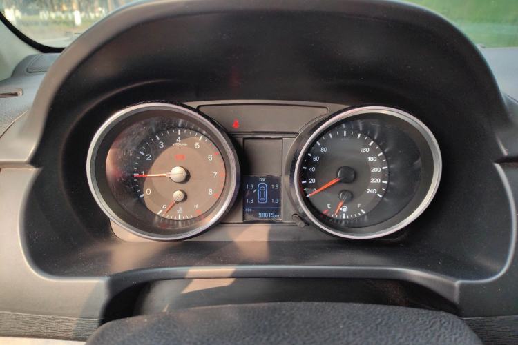 Used Haval H6 2015 Revised Version Sport Edition 1.5T Manual Transmission Two-Wheel Drive Elite Grade
