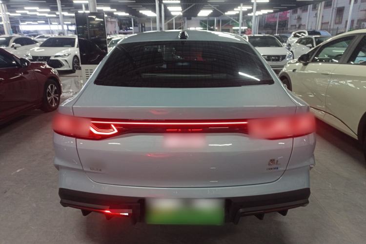 Used BYD Qin L 2025 DM-i Smart Drive 80KM Leading Model