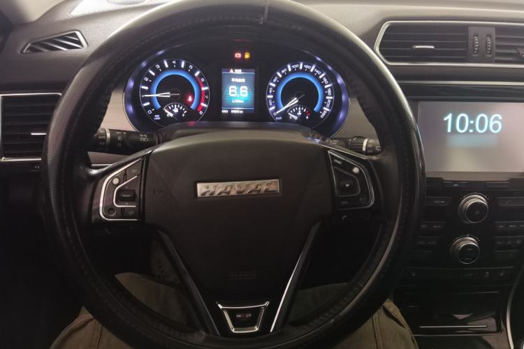 Used Haval H2 2018 Red-Label 1.5T Manual Two-Wheel Drive Luxury Model
