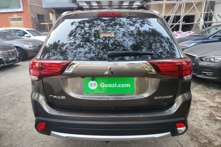 Used Mitsubishi Outlander 2018 2.0L Two-Wheel-Drive Jiale Edition 7-Seater