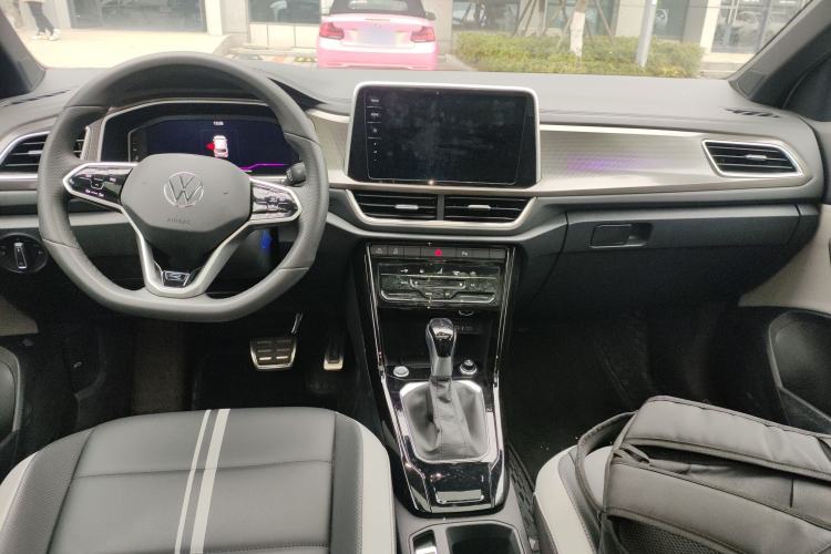 Used Volkswagen T-ROC 2025 300TSI DSG Two-Wheel Drive Chen Guang Edition
