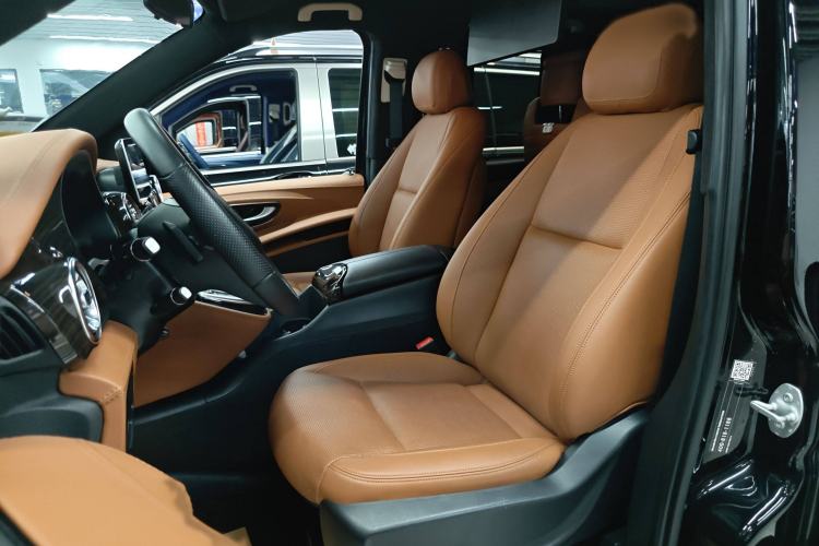 Used Mercedes-Benz Vito 2023 2.0T Elite Version 7 Seats
