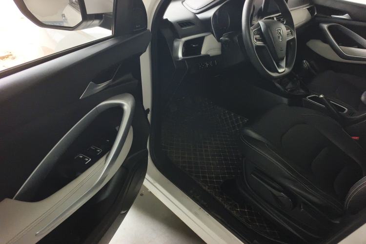 Used Baojun 530 2019 1.5T Manual Luxury 7-seater National V
