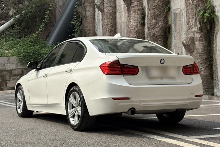 Used BMW 3 Series 2015 320i Fashion Model
