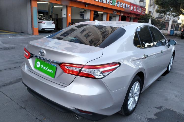Used Toyota Camry 2021 2.0G Luxury Edition
