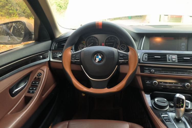 Used BMW 5 Series 2017 525Li Leading Model
