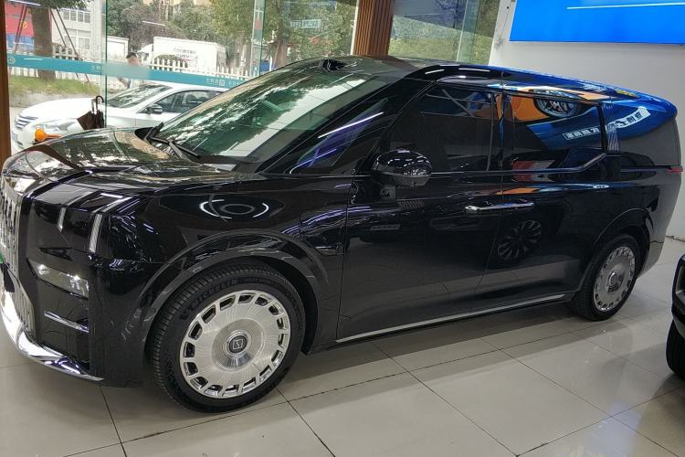 Used Zeekr 009 2024 GAC Trumpchi
