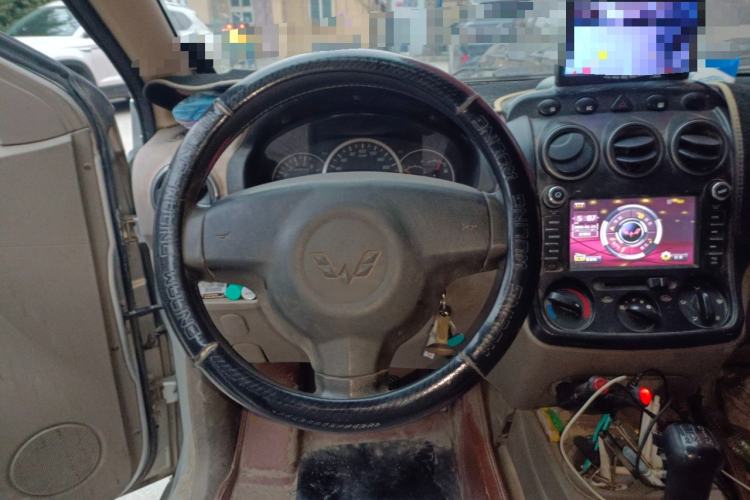 Used Wuling Hongguang 2013 1.5L Comfort Model
