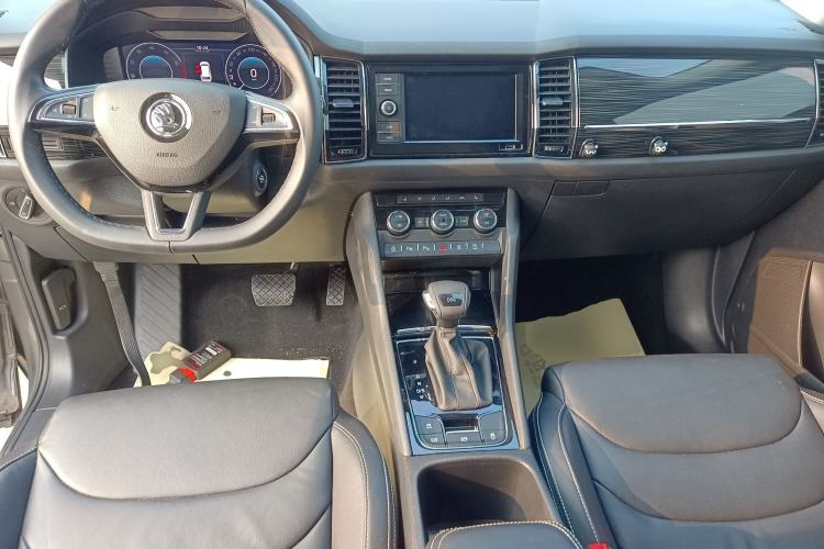 Used Skoda Kodiaq 2019 Facelifted TSI330 7-Seater Two-Wheel-Drive Luxury Enjoyment Edition China VI Standard
