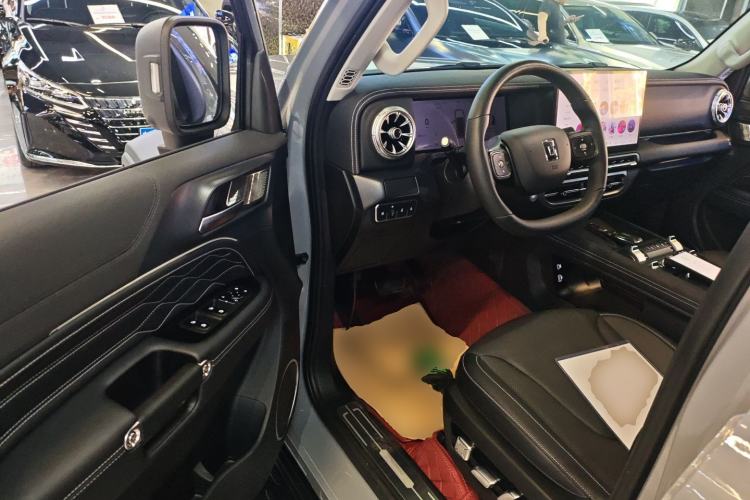 Used Tank 300 New Energy 2025 Hi4-T
