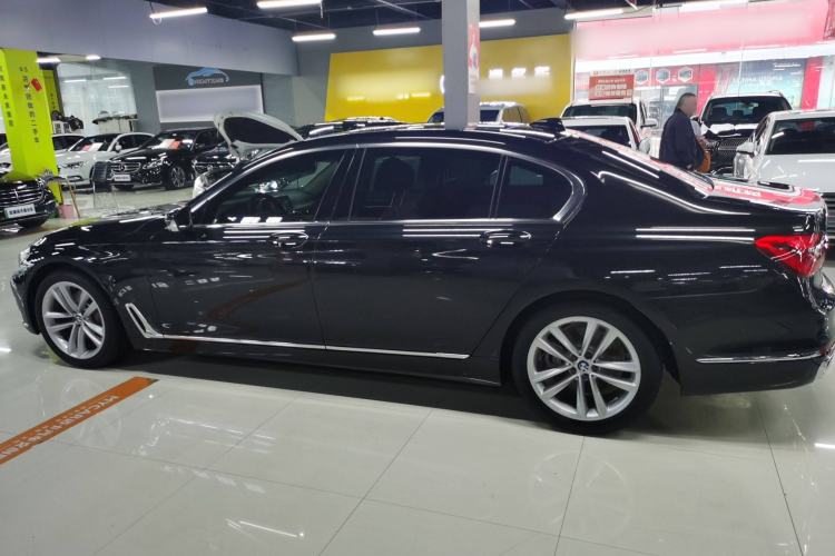 Used BMW 7 Series 2018 730Li Luxury Model Excellence Package
