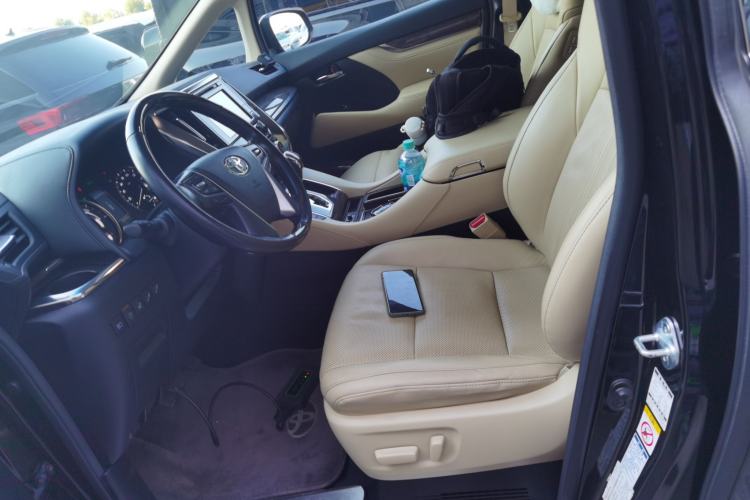 Used Toyota Alphard 2019 Dual-Engine 2.5L Prestige Edition
