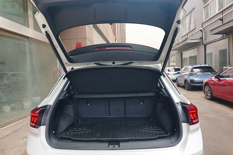 Used Volkswagen T-ROC 2019 280TSI DSG Two-Wheel Drive Comfort Version China VI Standard
