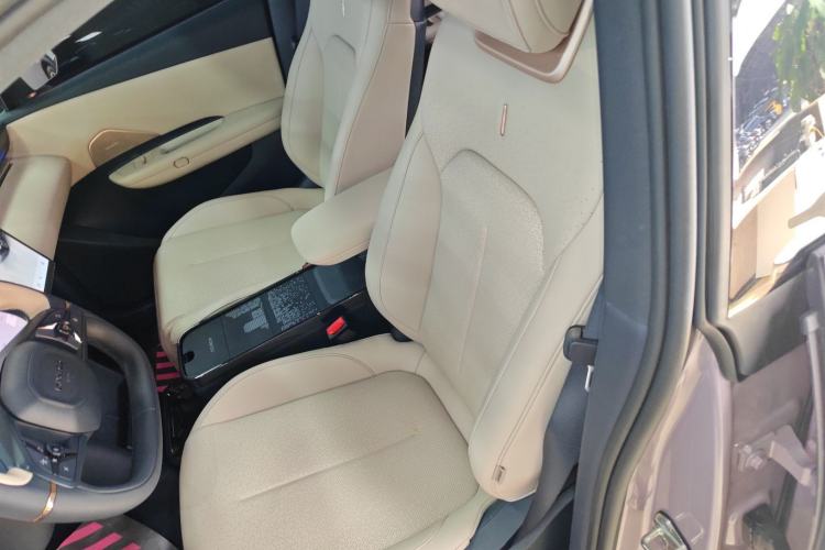 Used Lynk & Co Z20 2025 530 km Range Rear-Wheel Drive Max
