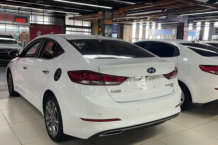 Used Hyundai Elantra 2016 1.6L Automatic ZhiXuan – Elite Version
