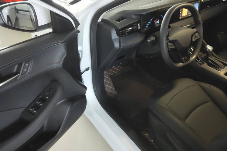 Used Roewe i5 2023 1.5L CVT Luxury Edition