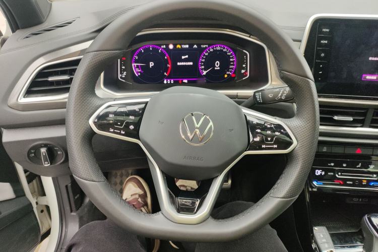 Used Volkswagen T-ROC 2025 300TSI DSG Two-Wheel Drive Chen Guang Edition
