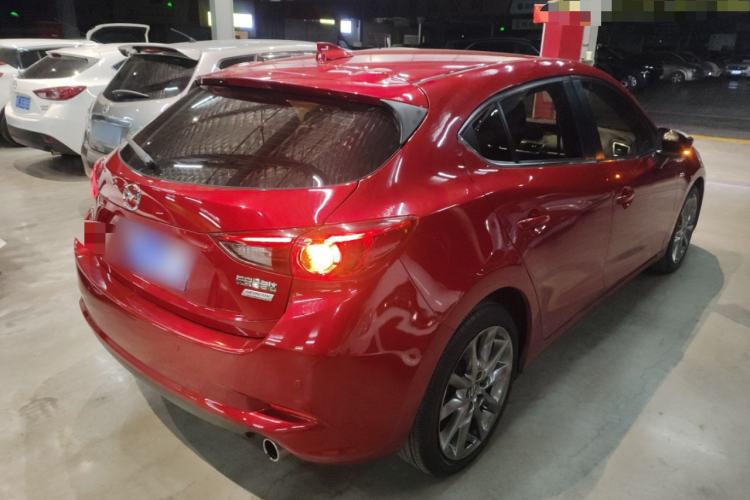 Used Mazda Mazda 3 Axela 2017 Hatchback 2.0L Automatic Sport Model China V Emission Standard
