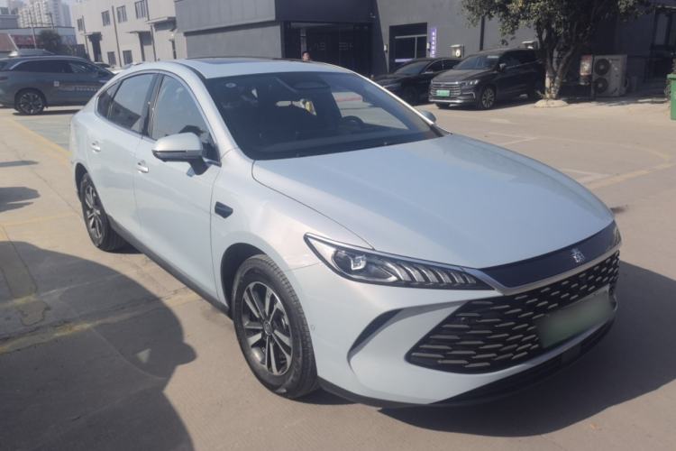 Used BYD Qin PLUS 2025 DM-i Smart Drive 120KM Superior Model
