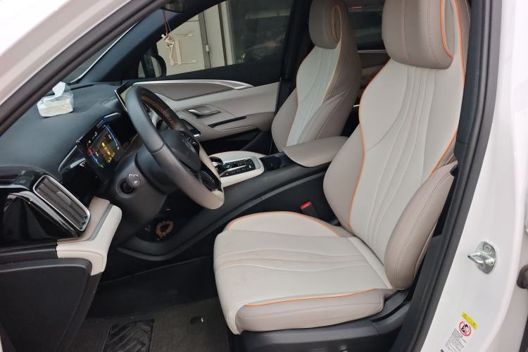 Used BYD Song Pro New Energy 2024 HONOR Edition DM-i 71KM Navigation Model
