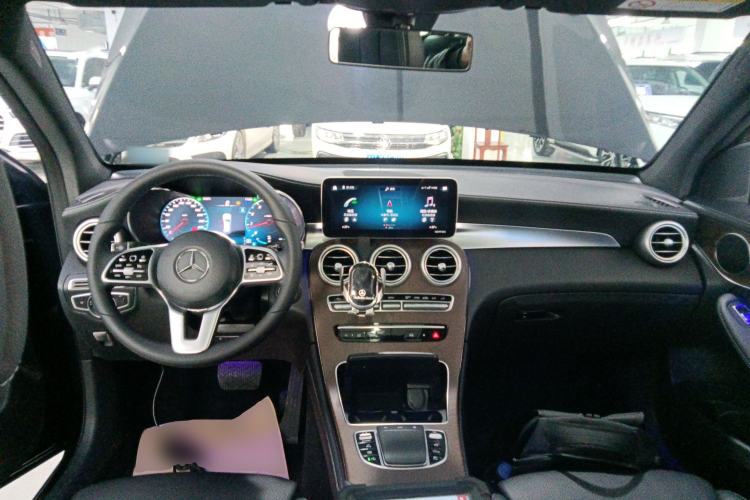 Used Mercedes-Benz GLC 2020 Facelift GLC 260 L 4MATIC Luxury Edition
