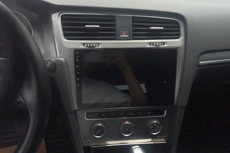 Used Volkswagen Golf 2016 230TSI Automatic Luxury Version
